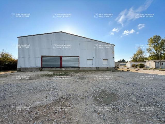 Local Commercial location à Clos du Bourg, Fleury-les-Aubrais
