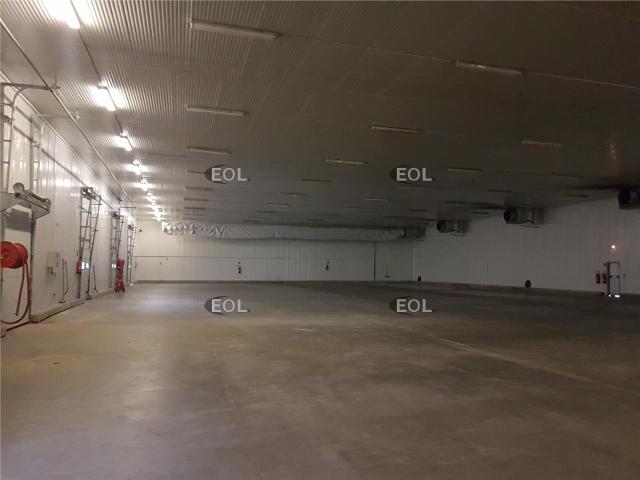 Local Commercial location à Bourg-en-Bresse, Villars-les-dombes