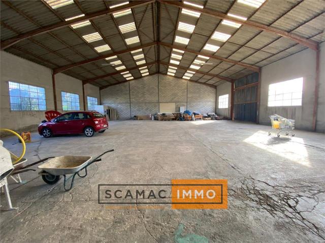 Local Commercial location à Aix-en-Provence, Gardanne