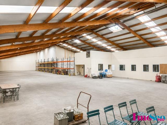 Local Commercial location à Bordeaux, Gradignan