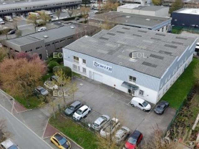 Local Commercial location à Versailles, Buc