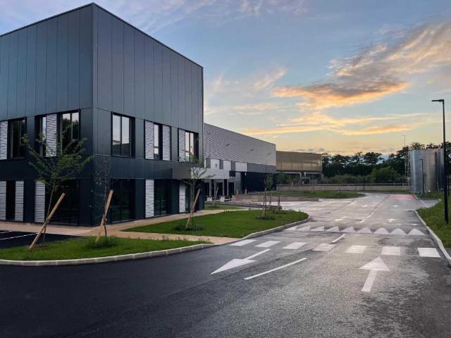 Local Commercial location à La Courneuve, 4000 Nord