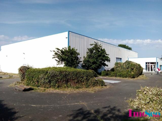 Local Commercial location à Bordeaux, Le Haillan