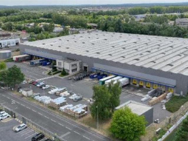 Local Commercial location à Compiègne, Le Meux