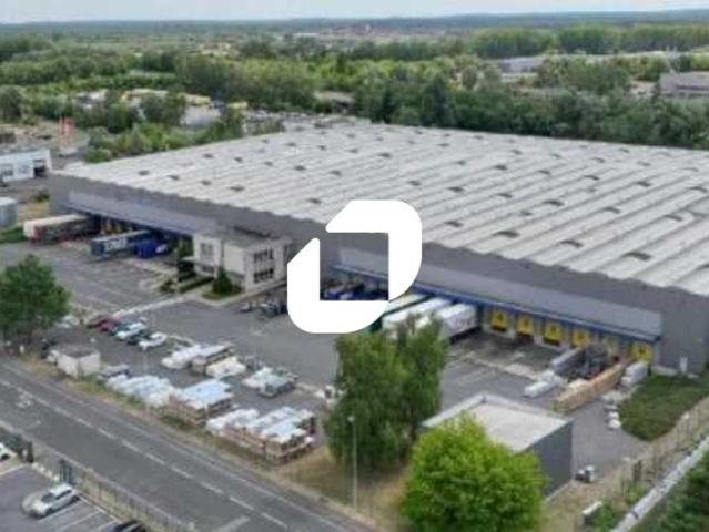 Local Commercial location à Compiègne, Le Meux
