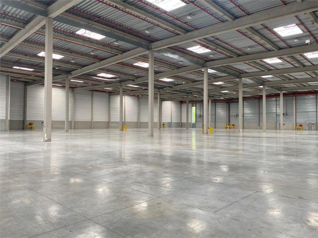 Local Commercial location à Palaiseau, Le Plessis-pâté