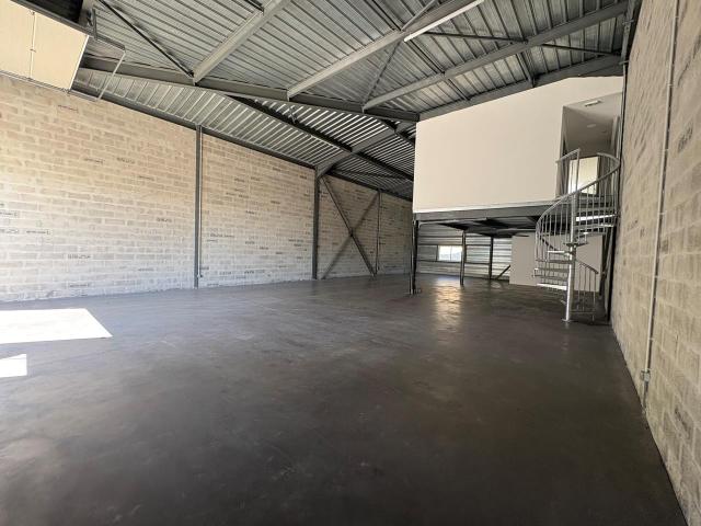 Local Commercial location à Bordeaux, Le Taillan-médoc