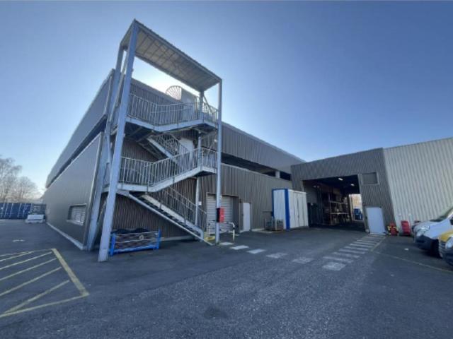 Local Commercial location à Palaiseau, Les Ulis