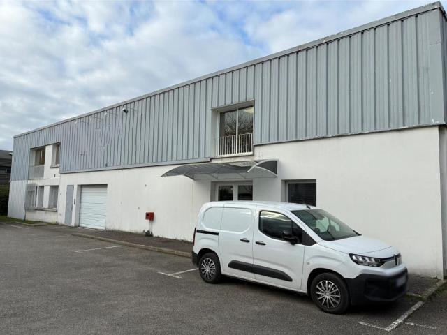 Local Commercial location à Versailles, Buc