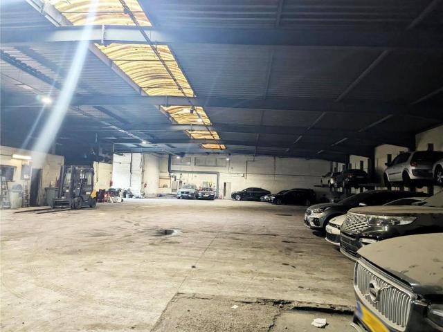 Local Commercial location à Torcy, Noisiel