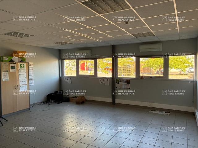 Local Commercial location à Le Bourg, Blanquefort