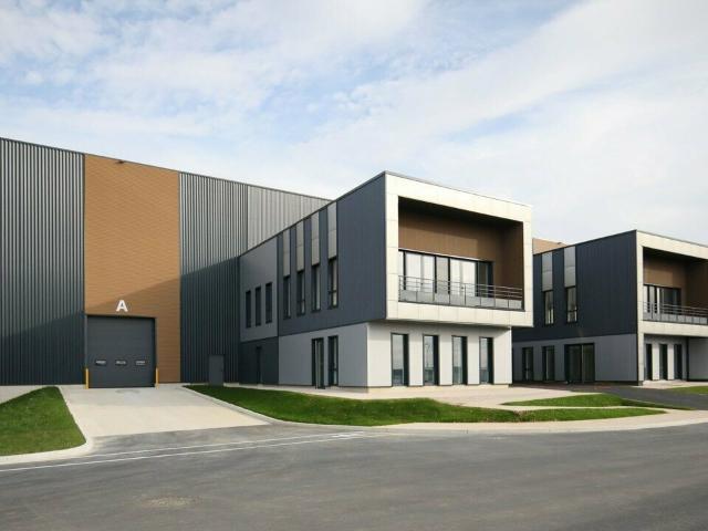 Local Commercial location à Les Vauguillettes, Sens