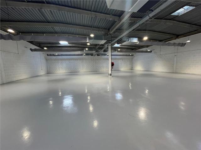 Local Commercial location à Palaiseau, Massy