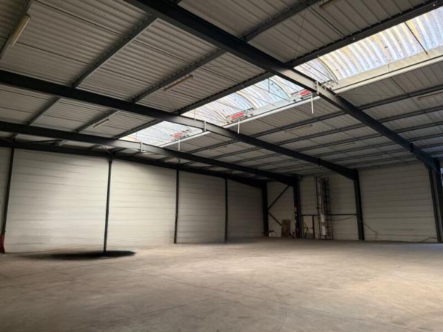 Local Commercial location à Bordeaux, Mérignac