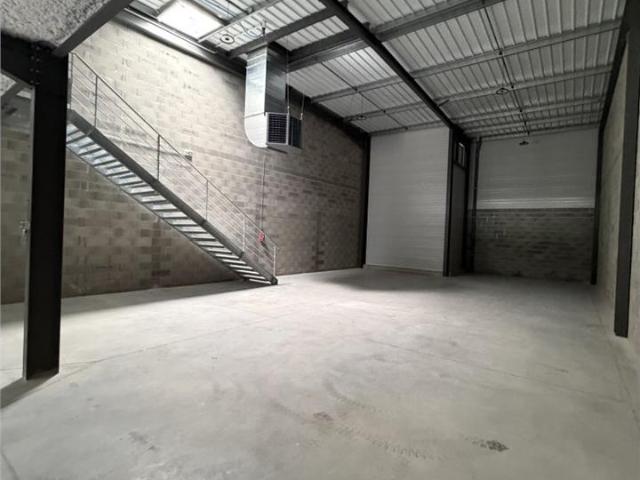 Local Commercial location à Toulouse, Cugnaux