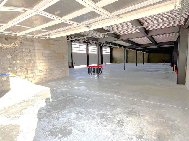 Local Commercial location à Arrondissement de Toulon, La Crau