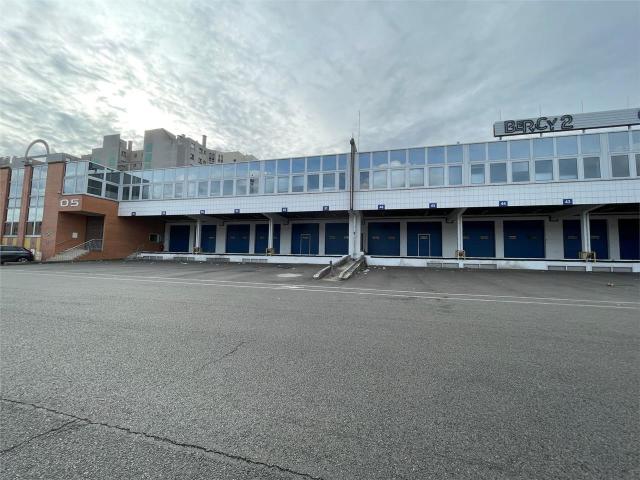 Local Commercial location à Paris, Île-de-France