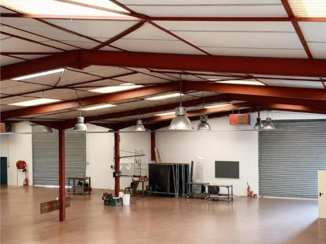 Local Commercial location à Toulouse, Plaisance-du-touch
