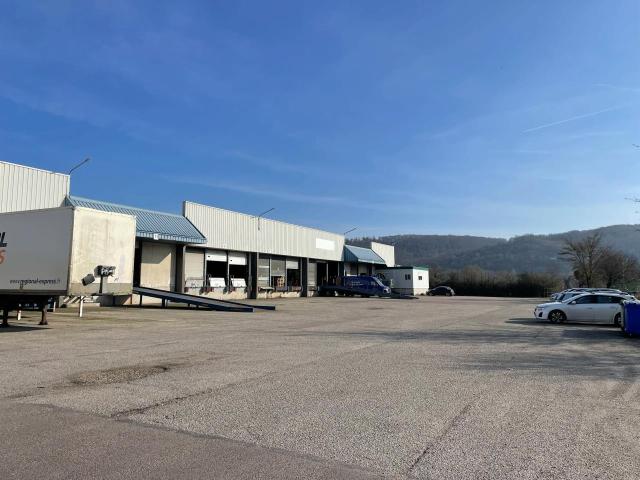 Local Commercial location à Rouen, Saint-etienne-du-rouvray