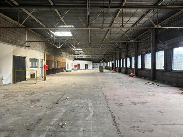 Local Commercial location à Saint-Étienne, Saint-etienne