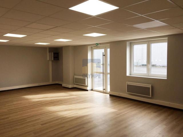 Local Commercial location à Nantes, Saint-herblain