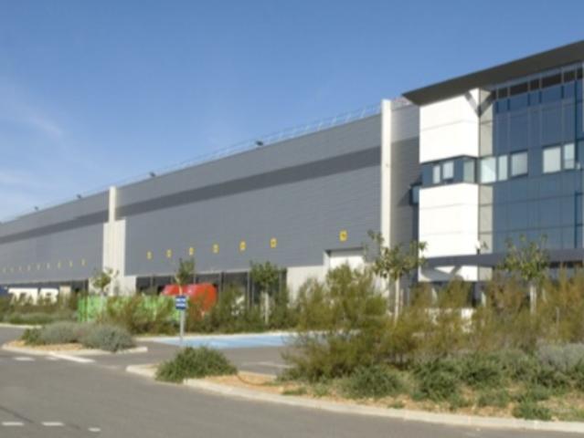 Local Commercial location à Arles, Saint-martin-de-crau