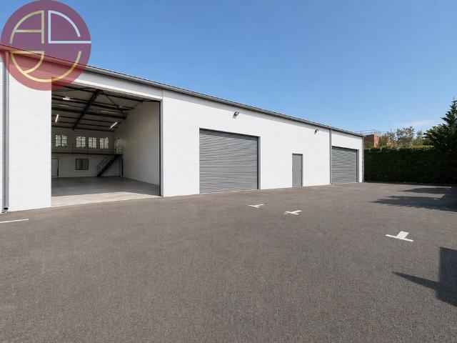 Local Commercial location à Toulouse, Saint-orens-de-gameville