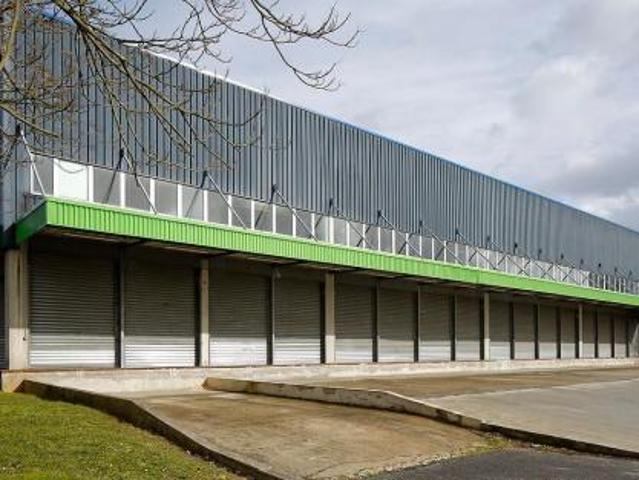 Local Commercial location à Pontoise, Saint-ouen-l'aumône