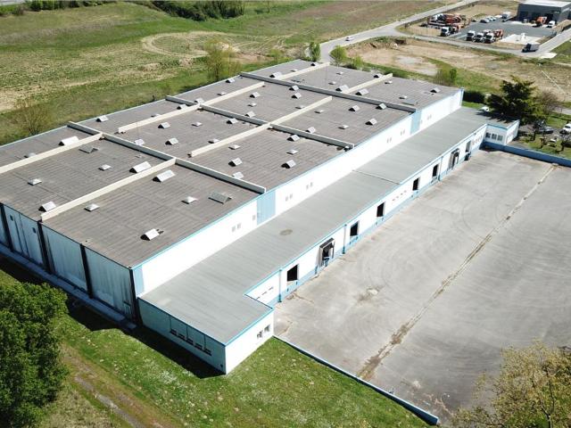 Local Commercial location à Grisolles, Tarn-et-Garonne