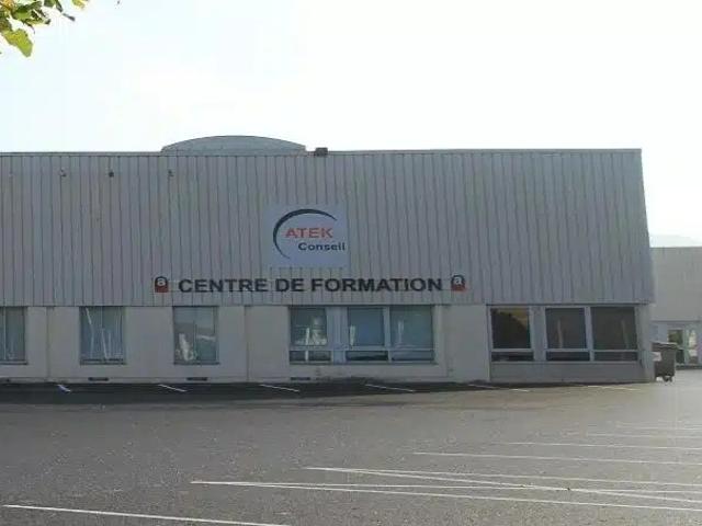 Local Commercial location à Rouen, Sotteville-lès-rouen