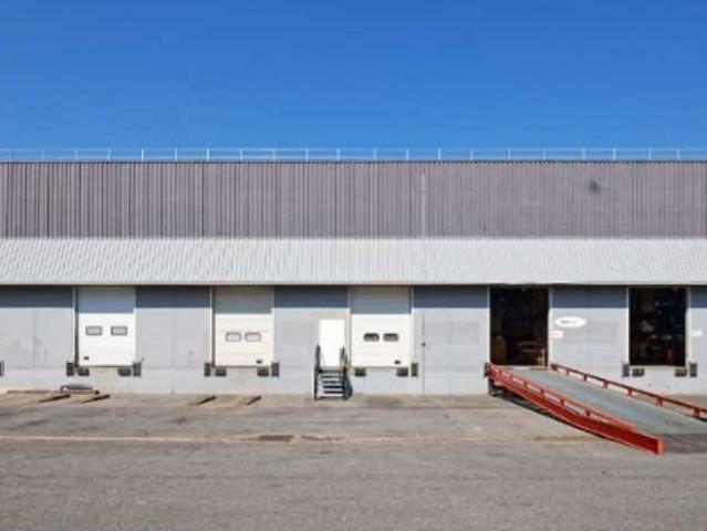 Local Commercial location à Clos-Saint-Lazare, Stains