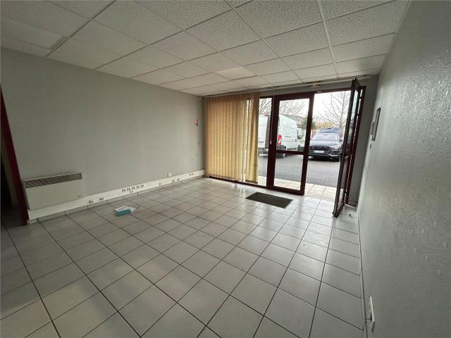 Local Commercial location à Nantes, Thouaré-sur-loire