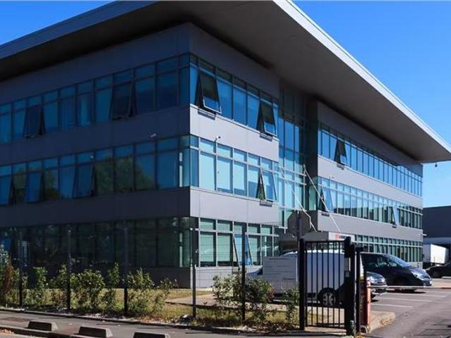 Local Commercial location à Nanterre, Gennevilliers