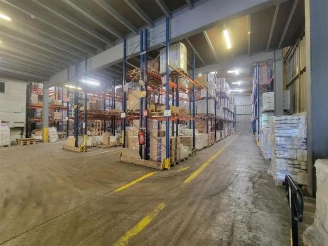 Local Commercial location à Nanterre, Villeneuve-la-garenne