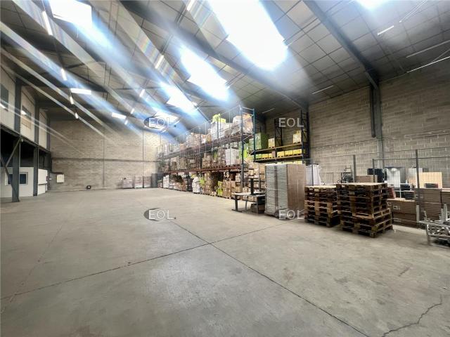 Local Commercial location à Meaux, Villeneuve-sous-dammartin