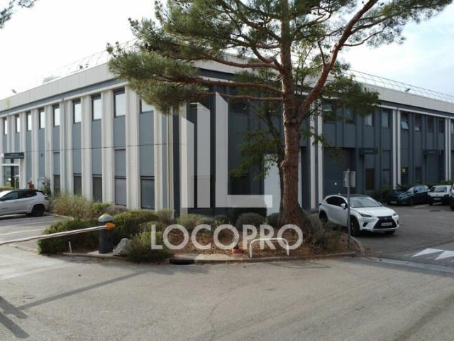 Local Commercial location à France métropolitaine, Vitrolles