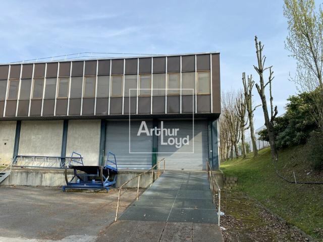 Local Commercial location à Palaiseau, Wissous