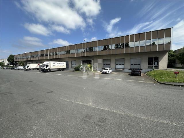 Local Commercial location à Palaiseau, Wissous