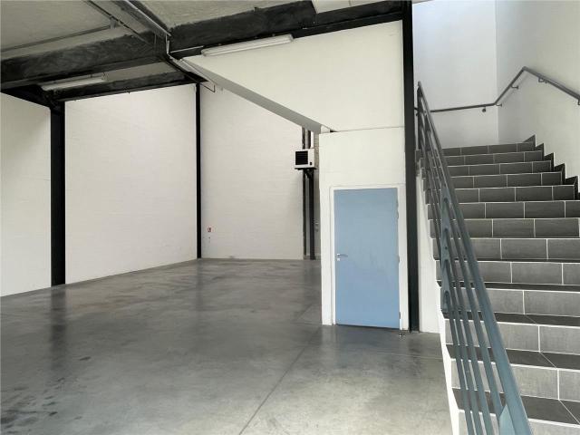 Local Commercial location à Valenciennes, Famars