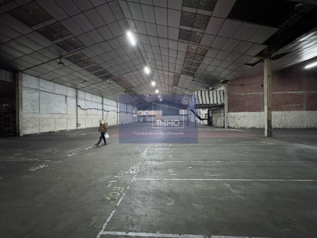 Local Commercial location à Bordeaux, Floirac