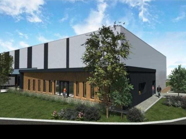 Local Commercial location à Laval, Louverné