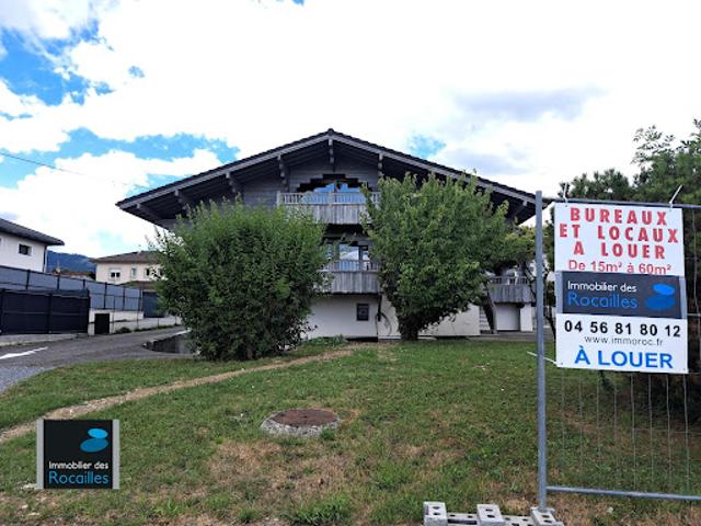 Local Commercial location à Bonneville, Contamine-sur-arve