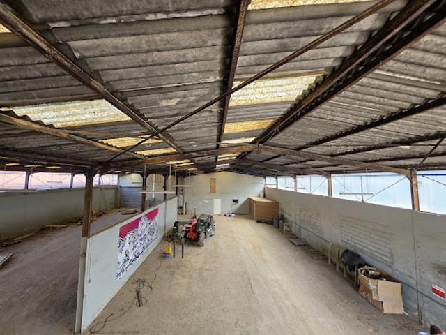 Local Commercial location à Saint-Brès, Hérault