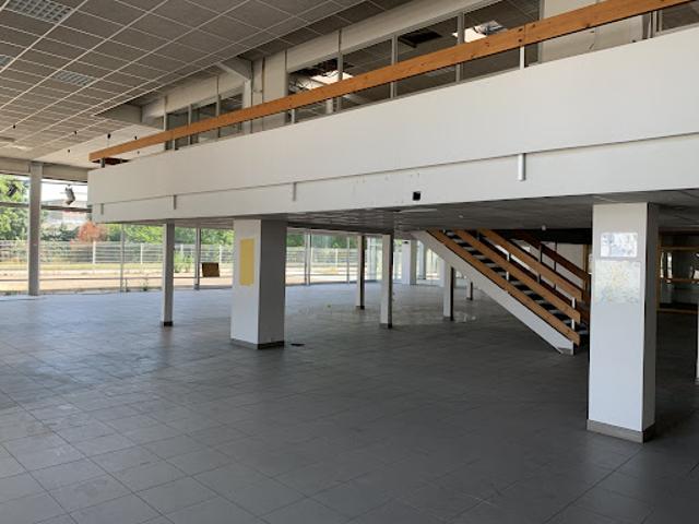 Local Commercial location à Valence