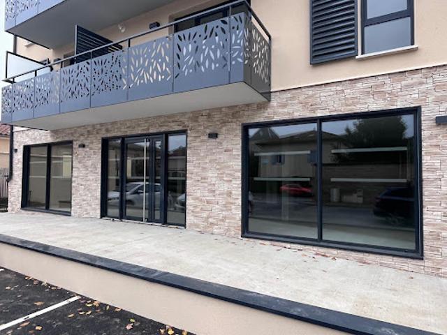 Local Commercial location à Villefranche-sur-Saône, Rhône