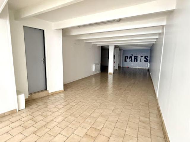 Local Commercial location à Châlons-en-Champagne, Châlons-en-champagne
