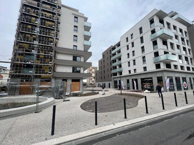 Local Commercial location à Grenoble