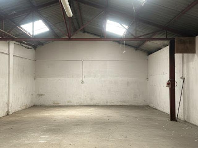 Local Commercial location à Rochefort
