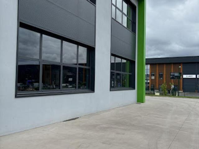 Local Commercial location à Torcy, Courtry