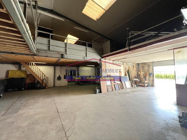 Local Commercial location à Mouroux, Seine-et-Marne